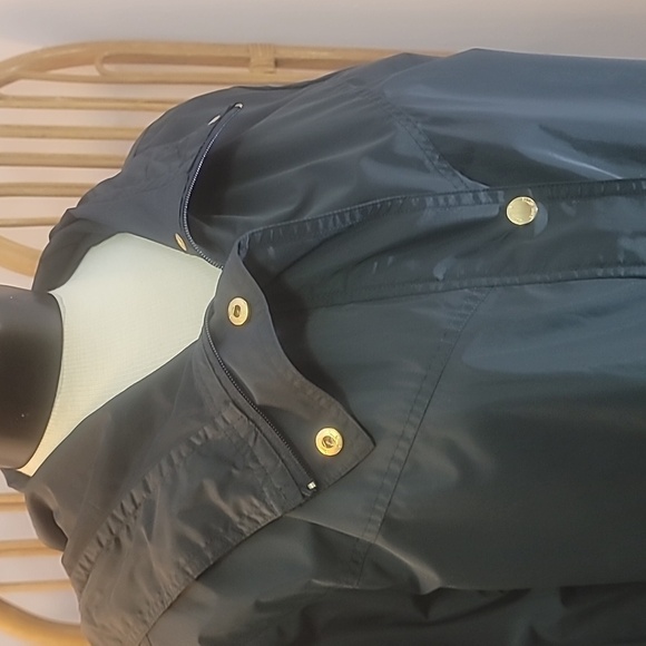 Ellen Tracy navy blue raincoat with hood gold accents size XL zipper and buttons - Picture 3 of 16
